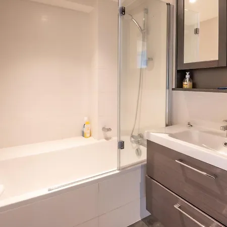 Amazing For 8 With Parking Space Apartament *