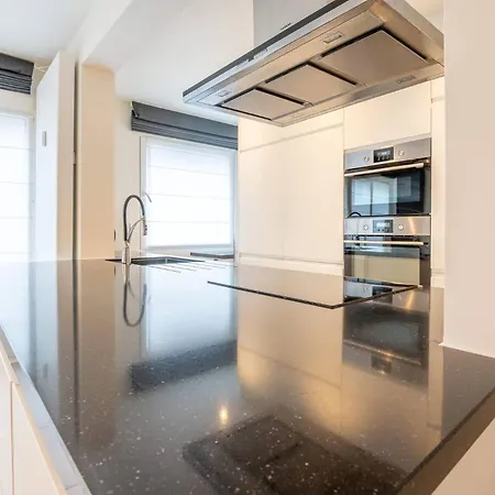 Amazing For 8 With Parking Space Ostende