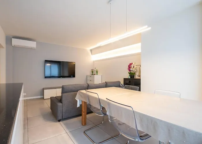 Amazing For 8 With Parking Space * Ostende