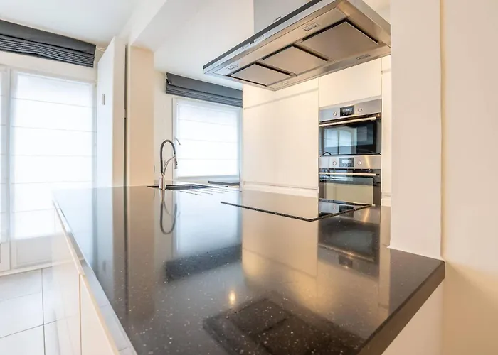 Amazing For 8 With Parking Space Ostende