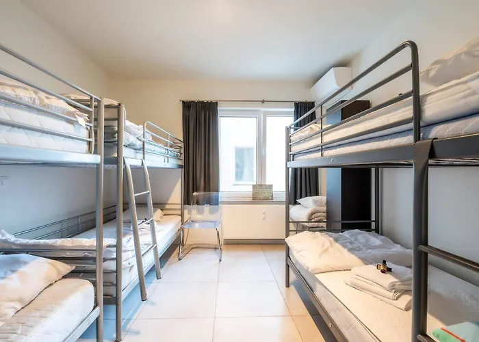 Amazing For 8 With Parking Space * Ostende